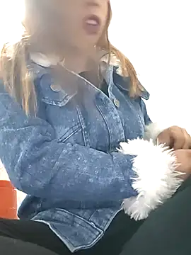 Snapshot of Magic-heart1 chatting on 11-07-25, 10:43 Magic-heart1 online show from 11-07-25, 10:43