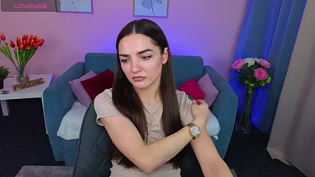 MyEllaLuvs online show from 11-20-25, 09:25