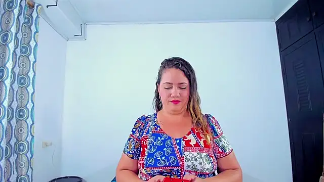 caamii foxx online show from 11-11-25, 07:03