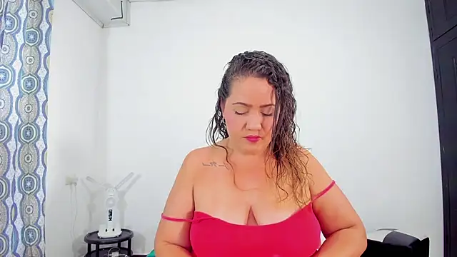 caamii foxx online show from 11-18-25, 02:43