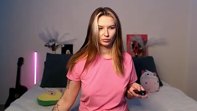 EileenKenner online show from 12-05-25, 05:31