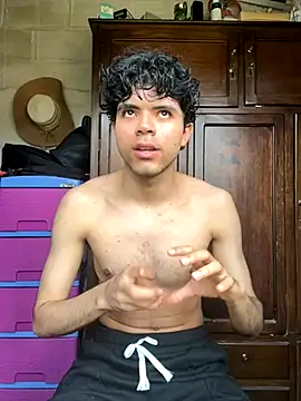 Snapshot of Axel-Mejia chatting on 11-03-25, 07:15 Axel-Mejia online show from 11-03-25, 07:15