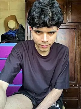 Snapshot of Axel-Mejia chatting on 11-10-25, 06:29 Axel-Mejia online show from 11-10-25, 06:29