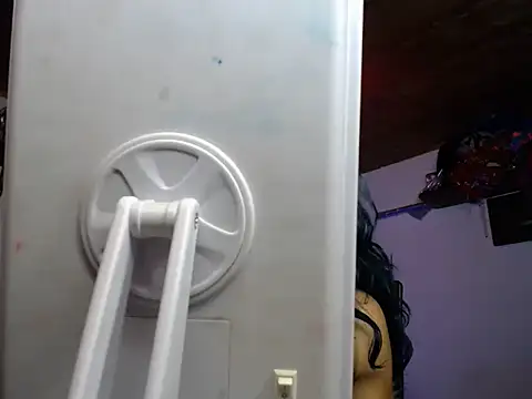 Snapshot of sashastarfire chatting on 11-08-25, 11:14 sashastarfire online show from 11-08-25, 11:14