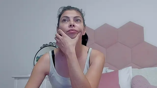 Snapshot of LadyLiia chatting on 01-13-25, 05:01 LadyLiia online show from 01-13-25, 05:01