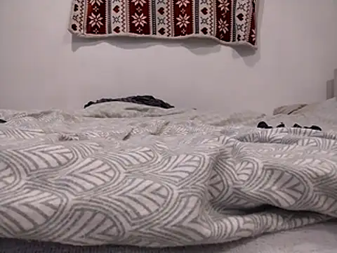 Snapshot of HoneySquirrel chatting on 10-20-25, 07:58 HoneySquirrel online show from 10-20-25, 07:58