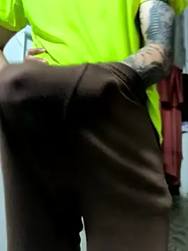 Snapshot of giannis090 chatting on 10-07-25, 05:37 giannis090 online show from 10-07-25, 05:37