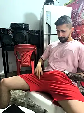 Snapshot of giannis090 chatting on 11-08-25, 09:13 giannis090 online show from 11-08-25, 09:13