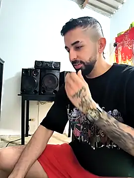 Snapshot of giannis090 chatting on 11-20-25, 07:57 giannis090 online show from 11-20-25, 07:57