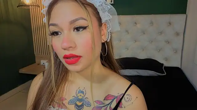 sky collinss online show from 10-31-25, 07:48