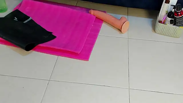 VanessaHard as online show from 01-15-26, 07:39