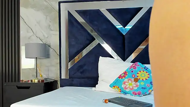 VanessaHard as online show from 01-17-26, 07:50