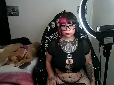 Driana ate online show from 10-09-25, 03:48