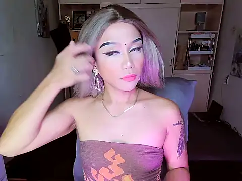 YourNikkieXxx online show from 10-20-25, 03:34