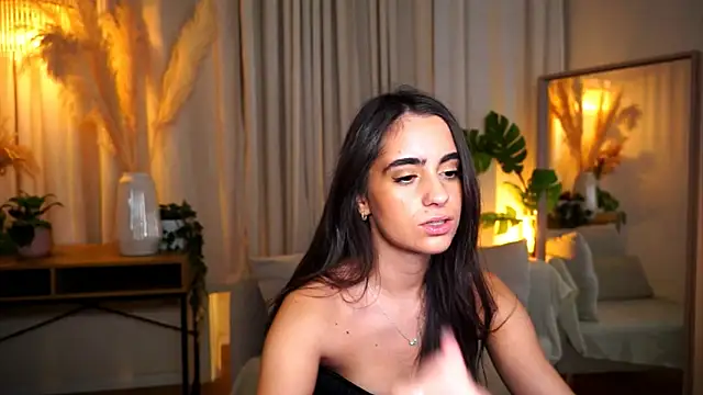 Snapshot of miilky_wayy chatting on 10-31-25, 04:08 miilky wayy online show from 10-31-25, 04:08