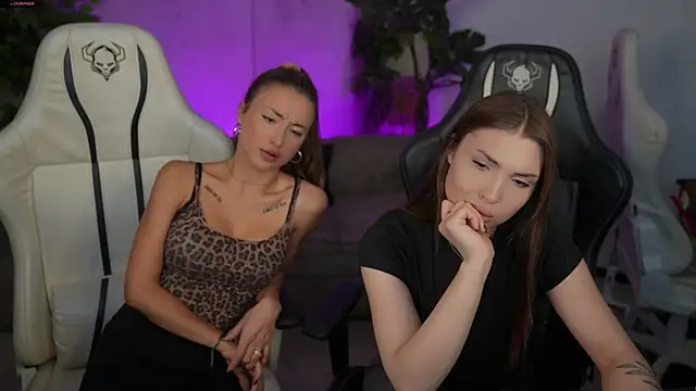 Luna secretgirl online show from 10-31-25, 07:53