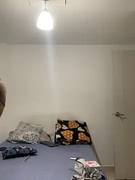 Snapshot of Laia_Gomez chatting on 11-16-25, 12:38 Laia Gomez online show from 11-16-25, 12:38