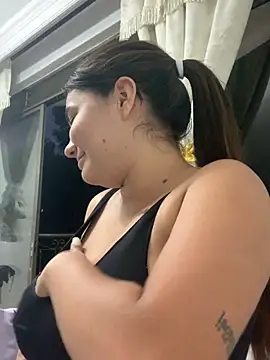 Snapshot of Laia_Gomez chatting on 11-17-25, 10:59 Laia Gomez online show from 11-17-25, 10:59