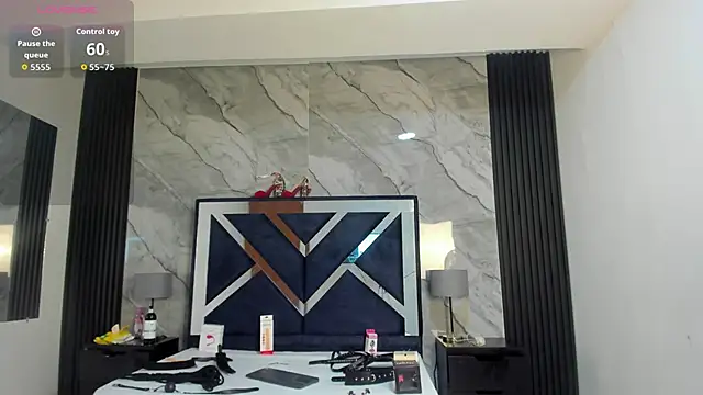 Snapshot of VioletRose_as chatting on 09-20-25, 07:48 VioletRose as online show from 09-20-25, 07:48