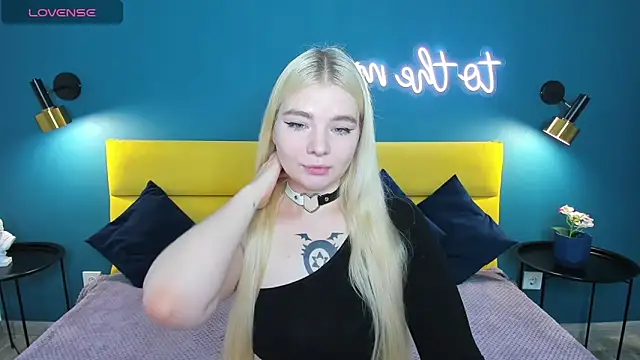 RuthBryant online show from 10-08-25, 01:03