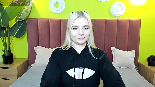 RuthBryant online show from 10-20-25, 01:06