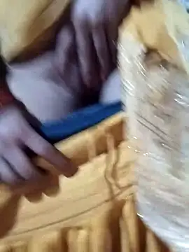 Snapshot of rani8008 chatting on 10-09-25, 09:51 rani8008 online show from 10-09-25, 09:51