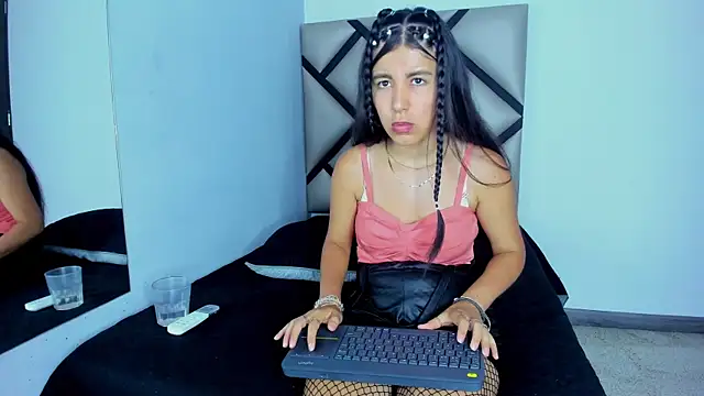 Lucy-23 online show from 09-10-25, 05:07