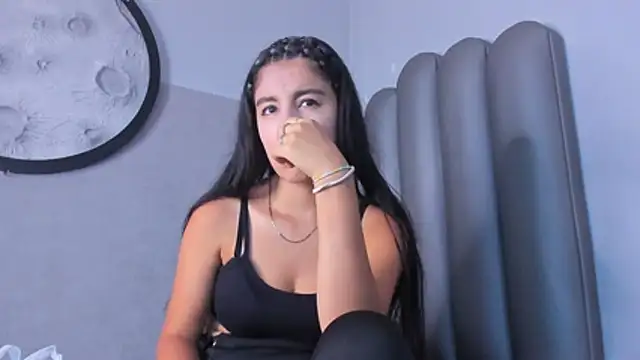 Snapshot of Lucy-23 chatting on 01-13-26, 05:02 Lucy-23 online show from 01-13-26, 05:02