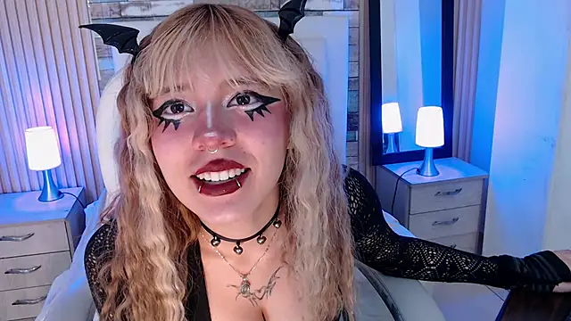 rihonna hs8 online show from 09-13-25, 12:38