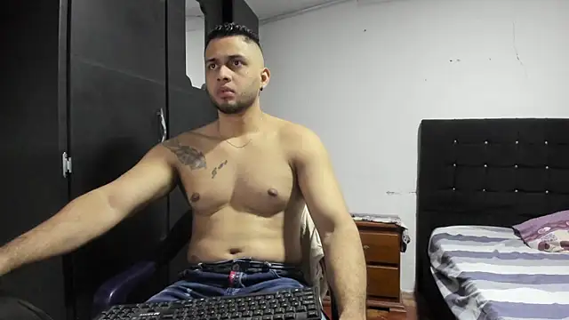 Snapshot of Ryan_xc1 chatting on 02-24-26, 11:25 Ryan xc1 online show from 02-24-26, 11:25