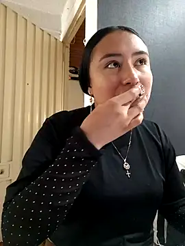 Venus Rivers online show from 10-28-25, 01:25