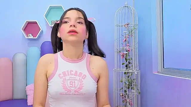 Issa Skinny  online show from 10-27-25, 11:36