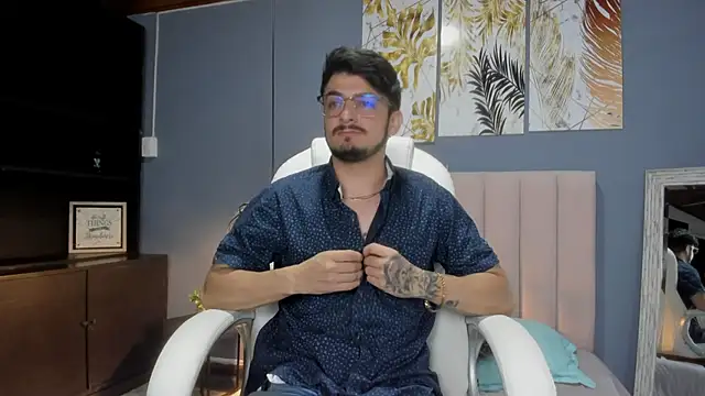 AaronFuentes7 online show from 09-18-25, 06:10