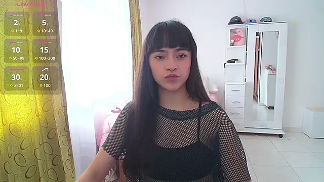 Snapshot of violetta_blackk chatting on 09-10-25, 04:40 violetta blackk online show from 09-10-25, 04:40