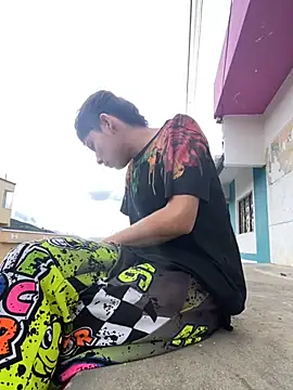 Snapshot of elfernh chatting on 11-13-25, 10:41 elfernh online show from 11-13-25, 10:41