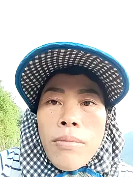 CoMay003 online show from 10-13-25, 09:53