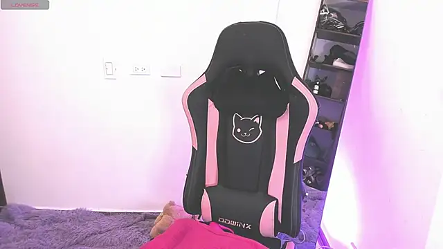 samiacooper25 online show from 09-08-25, 11:15