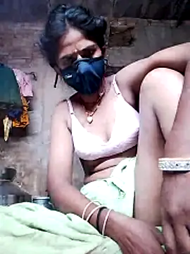 Snapshot of MISS-KAYA chatting on 10-14-25, 05:47 MISS-KAYA online show from 10-14-25, 05:47