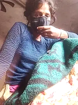 Snapshot of MISS-KAYA chatting on 11-11-25, 12:21 MISS-KAYA online show from 11-11-25, 12:21