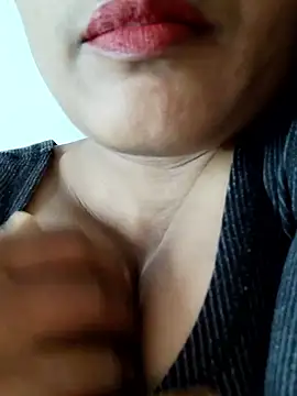 Snapshot of spicysuhana chatting on 01-16-26, 04:44 spicysuhana online show from 01-16-26, 04:44