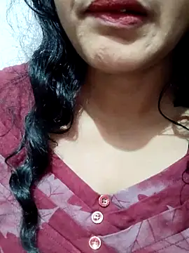 Snapshot of spicysuhana chatting on 02-13-26, 11:45 spicysuhana online show from 02-13-26, 11:45