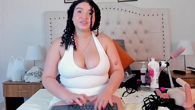 Snapshot of cristhi_esterling chatting on 10-27-25, 12:31 cristhi esterling online show from 10-27-25, 12:31