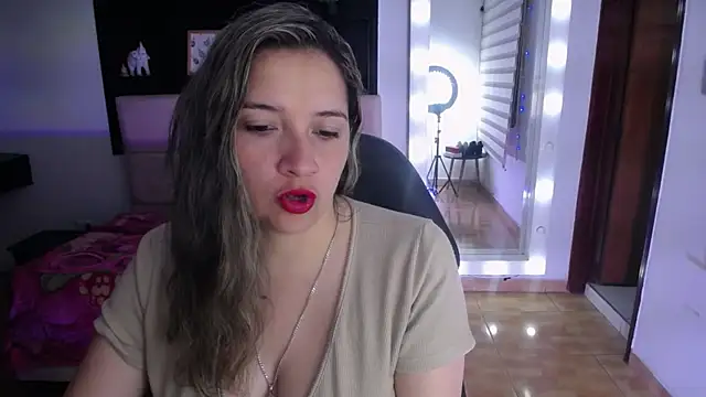 Agatha bellucci  online show from 01-14-26, 01:50