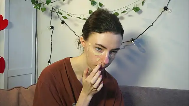 DeneenTurja online show from 11-18-25, 10:31