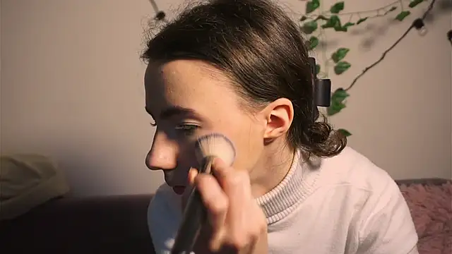 DeneenTurja online show from 11-20-25, 09:42