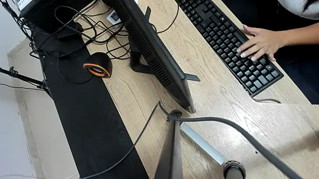 Snapshot of Tatihot69 chatting on 11-24-25, 08:30 Tatihot69 online show from 11-24-25, 08:30