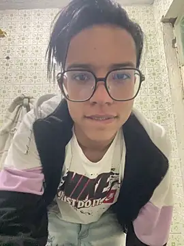 diegoand0911 online show from 04-05-26, 03:36