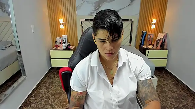 KAROLLJONES1 online show from 10-08-25, 02:42