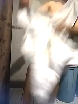 Snapshot of andreustoreto chatting on 10-28-25, 12:30 andreustoreto online show from 10-28-25, 12:30