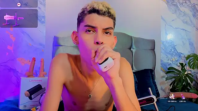 Room 69x online show from 03-27-26, 08:19